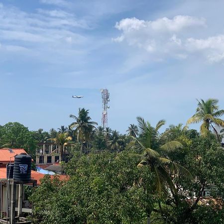 Lucky Transit Hotel - Katunayake Airport エクステリア 写真