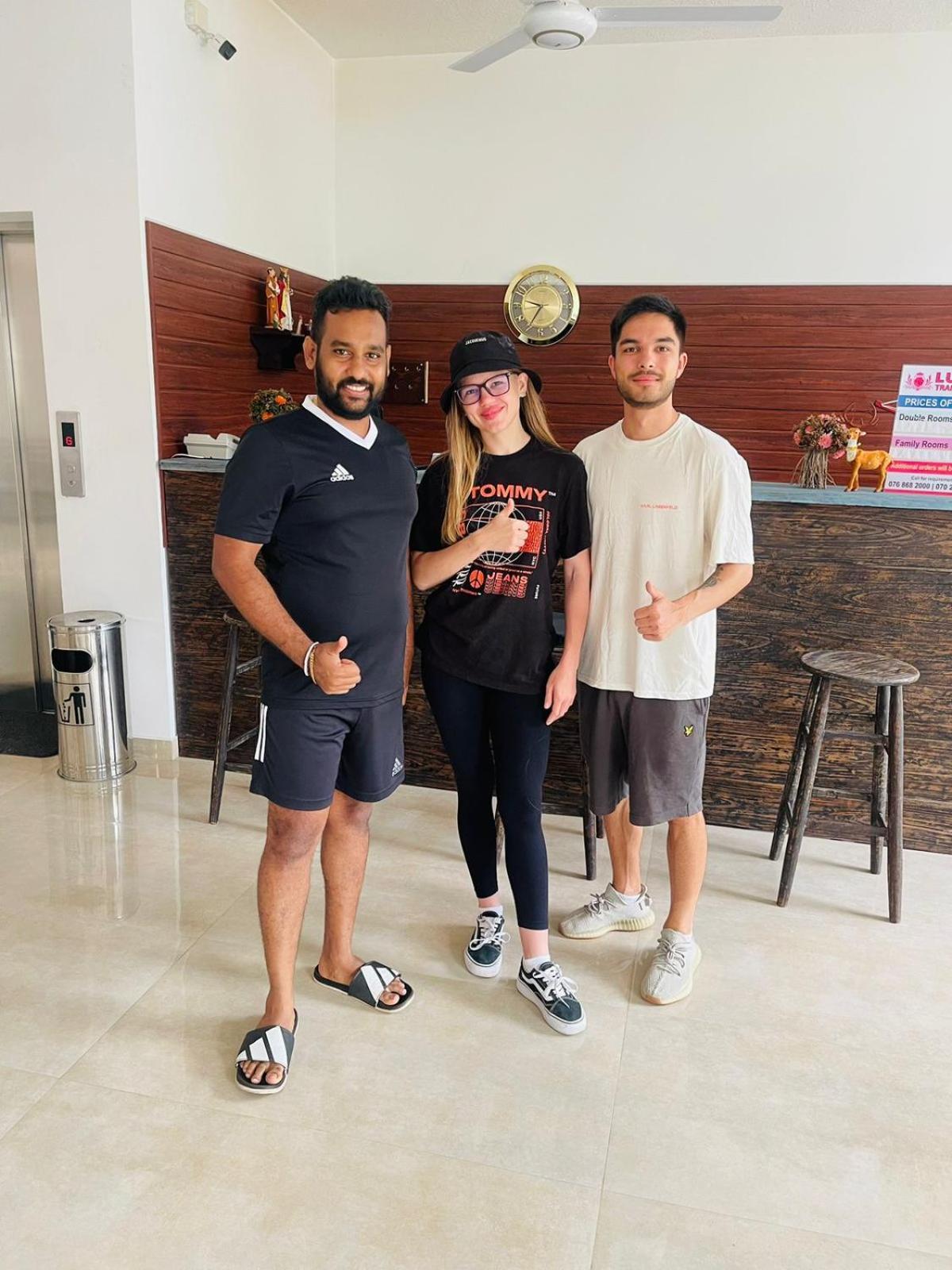 Lucky Transit Hotel - Katunayake Airport エクステリア 写真